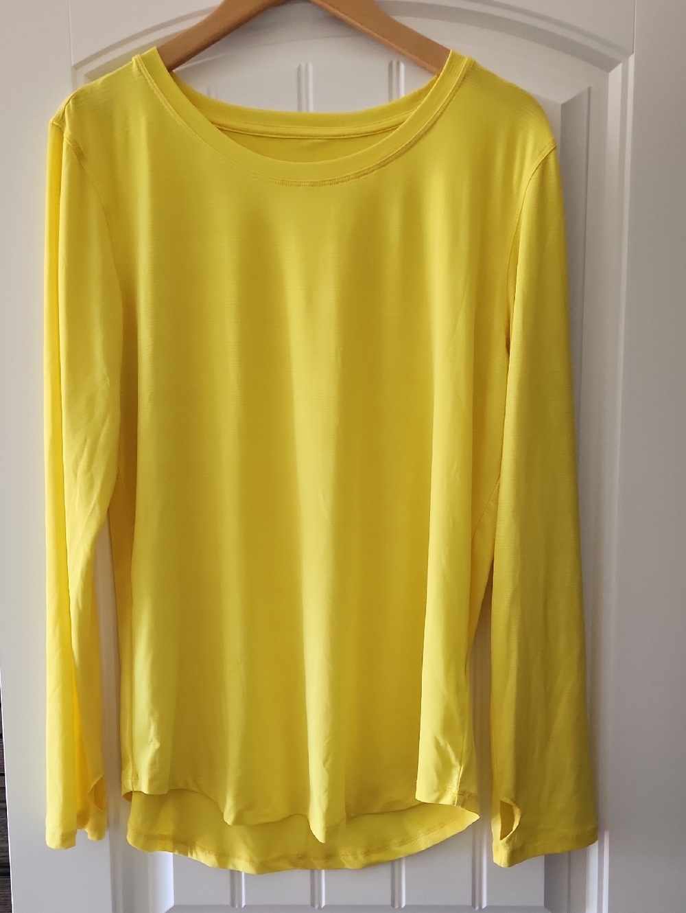 ZYIA Bright Yellow Long Sleeve Crewneck Top